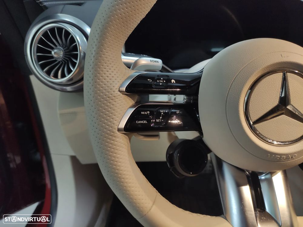 Mercedes-Benz SL 63 AMG 4Matic+ - 12