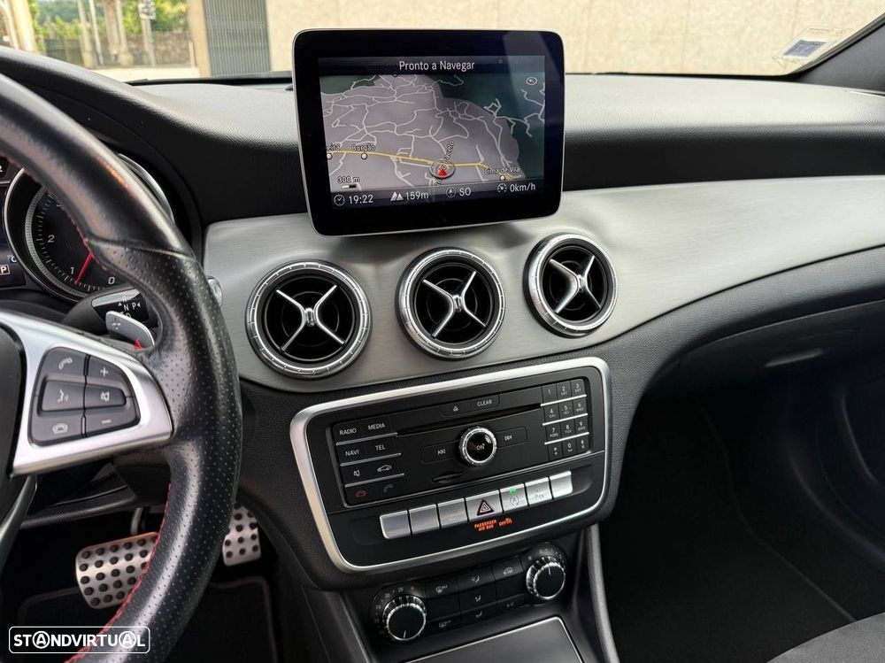 Mercedes-Benz CLA 200 d Shooting Brake AMG Line Aut. - 12