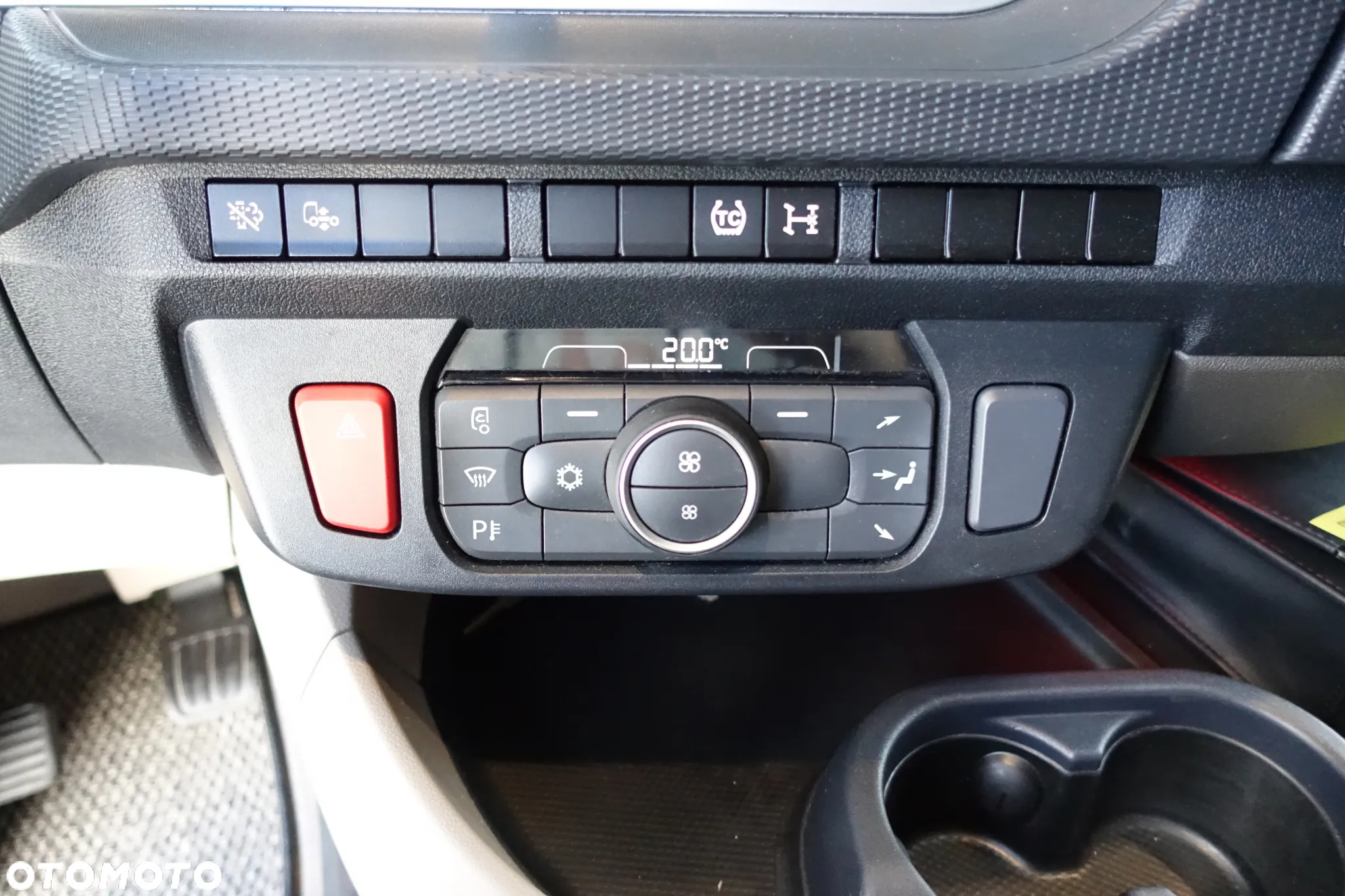 DAF XG - 9