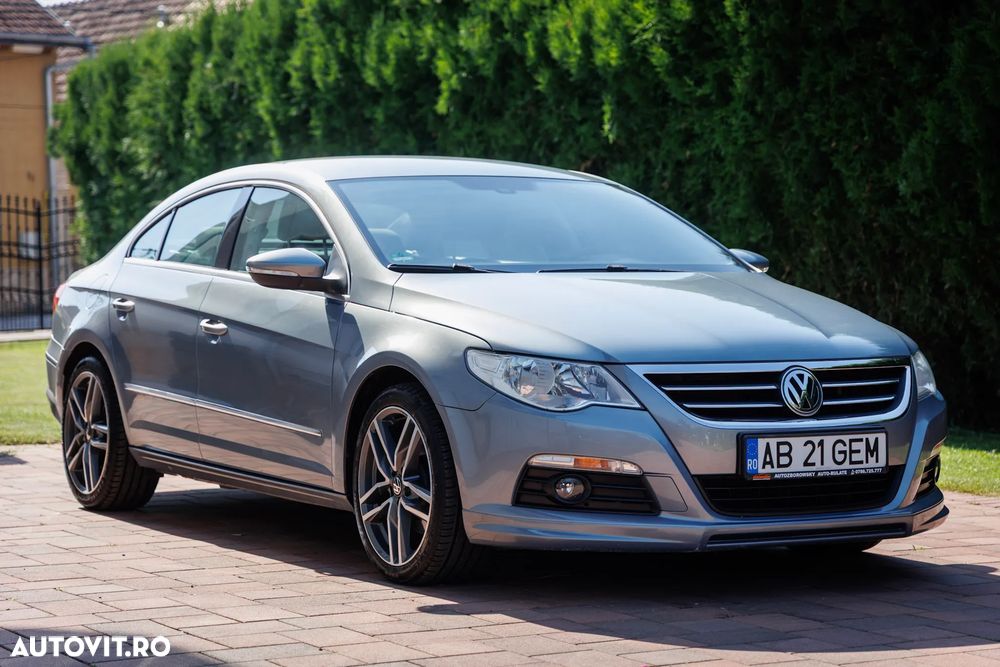 Volkswagen Passat - 1
