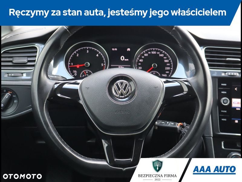 Volkswagen Golf - 16