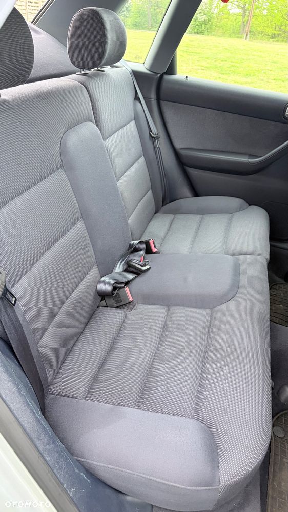 Audi A3 Sportback 1.6 Ambiente - 34