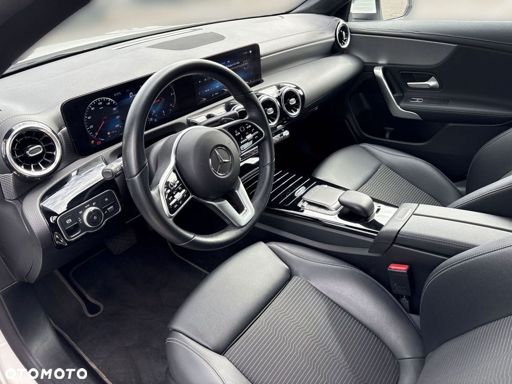 Mercedes-Benz CLA 220 d 8G-DCT - 9