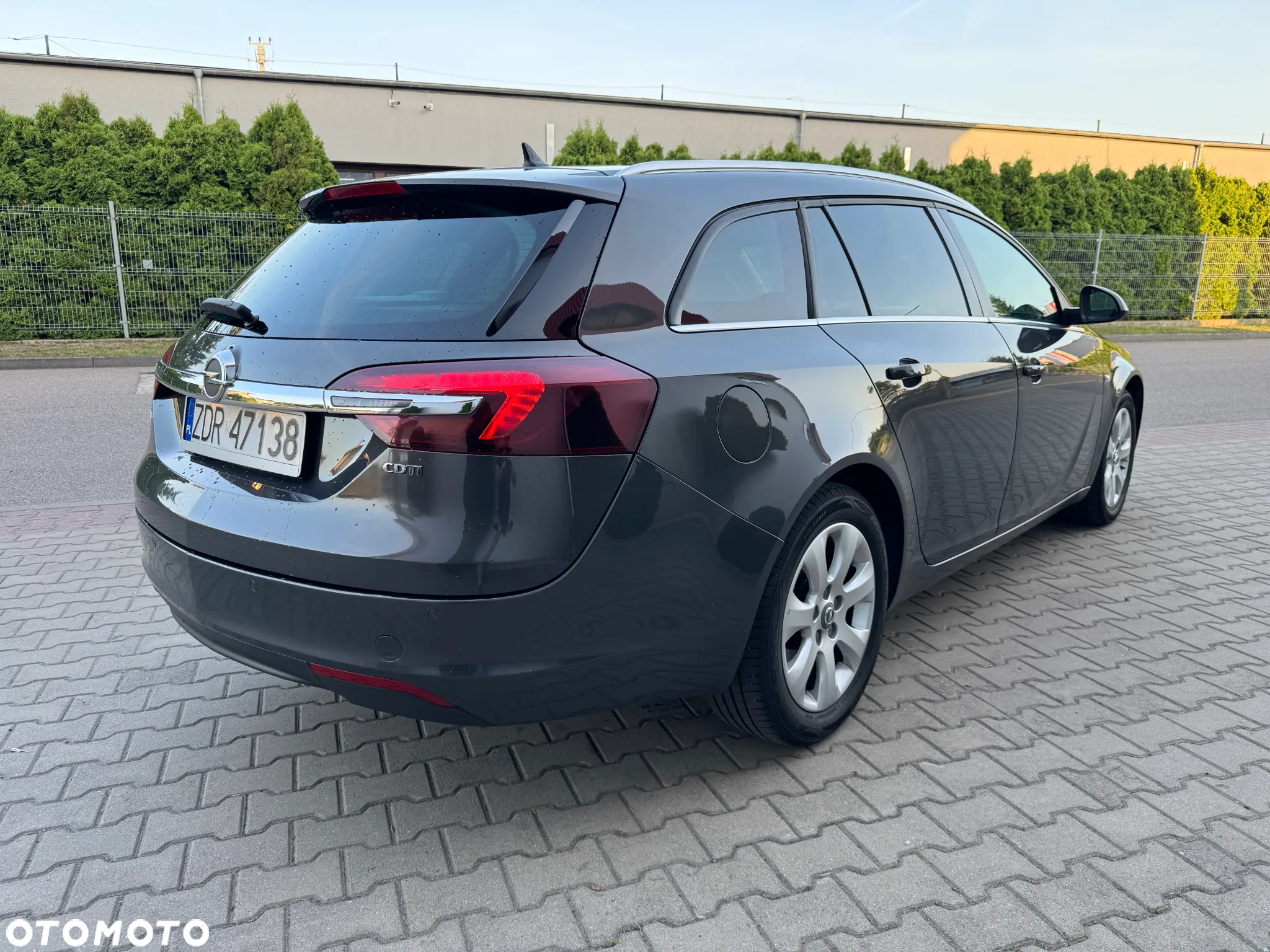 Opel Insignia 1.6 CDTI Cosmo ecoFLEX S&S - 4