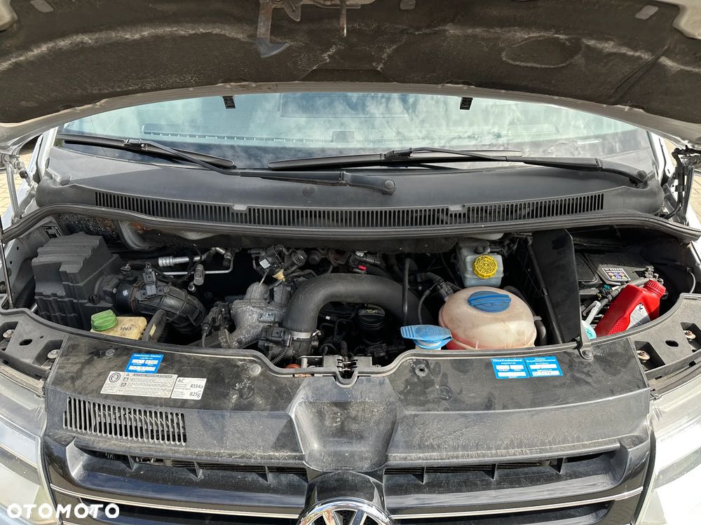 Volkswagen Multivan - 30