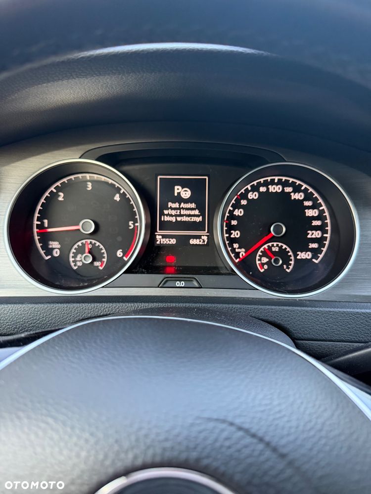Volkswagen Golf - 22