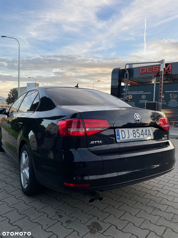Volkswagen Jetta 2.0 TDI DPF BMT Trendline - 9