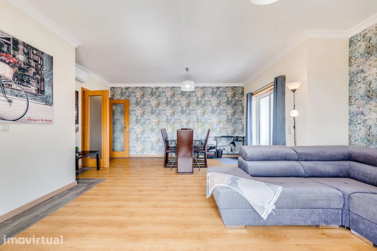 Apartamento T2 com piscina, garagem e elevador - centro de Albufeira - Grande imagem: 4/28