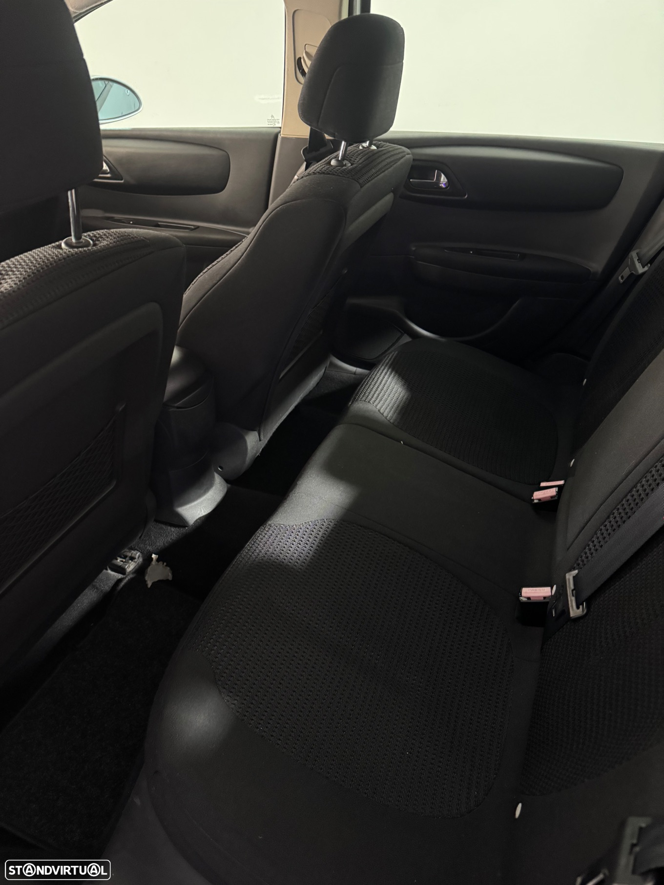 Citroën C4 1.4 16V SX - 9