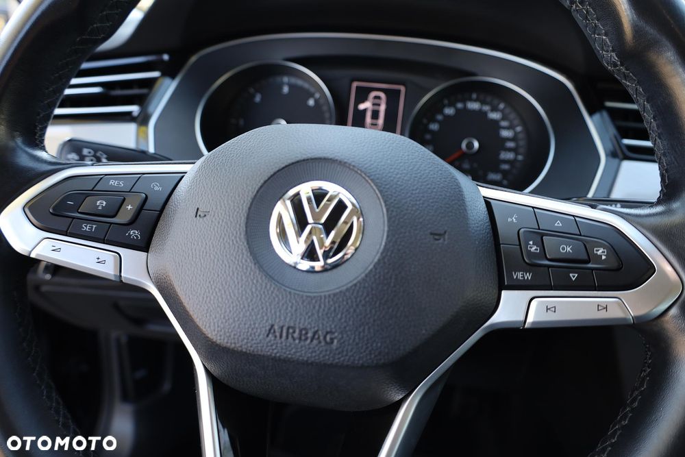 Volkswagen Passat 2.0 TDI EVO Business DSG - 34