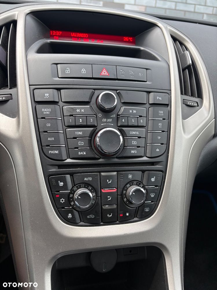 Opel Astra 1.4 150 Jahre - 13