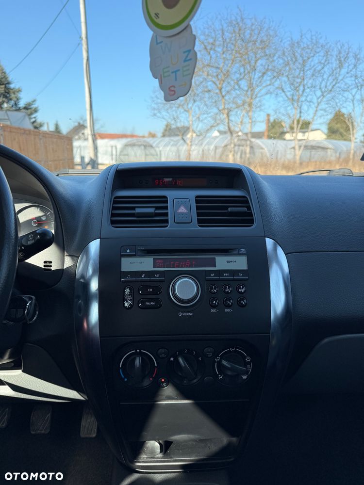 Suzuki SX4 1.5 - 15