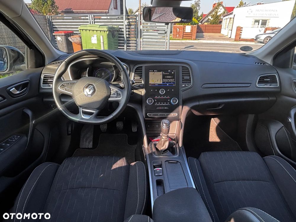 Renault Megane TCe 140 GPF LIMITED - 10