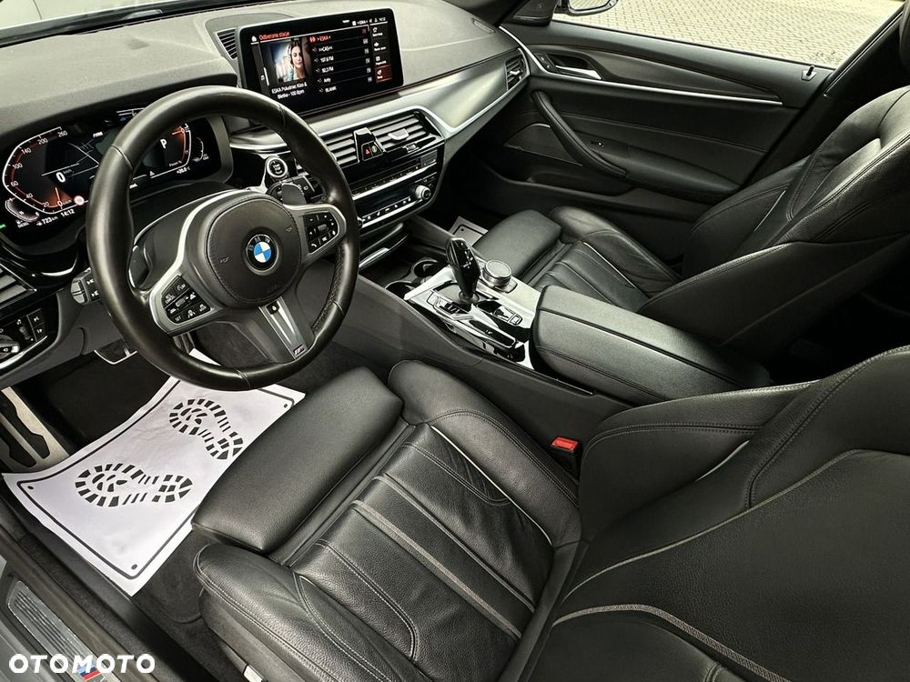 BMW Seria 5 520d xDrive M Sport sport - 18