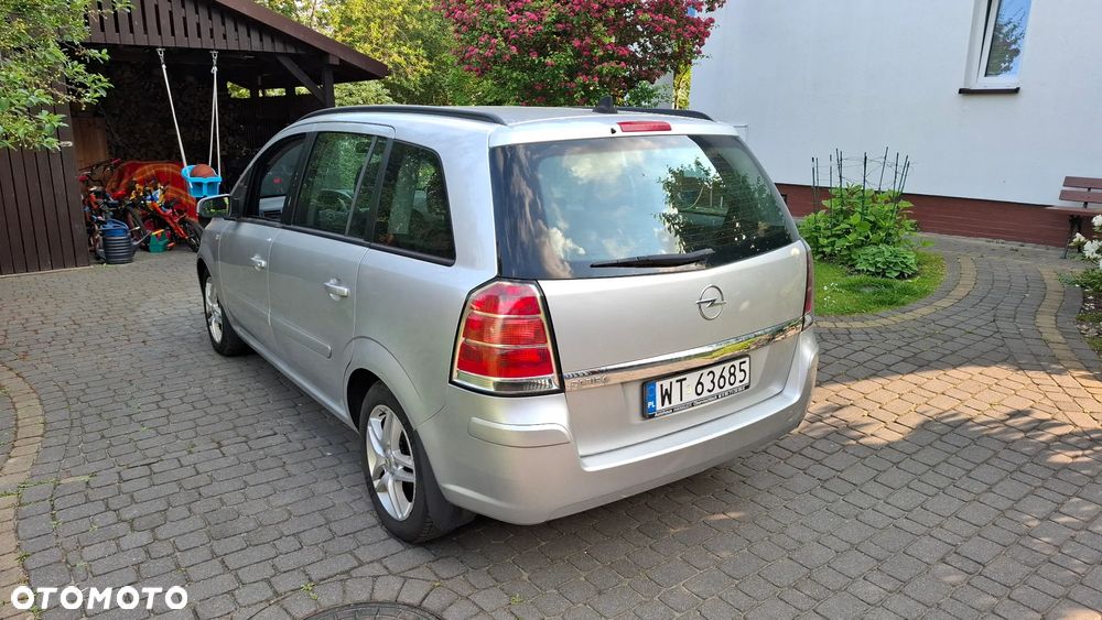 Opel Zafira 1.8 - 3