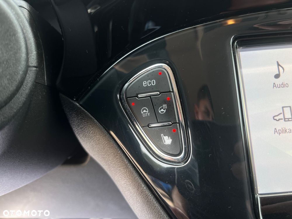 Opel Corsa 1.4 T Enjoy S&S - 15