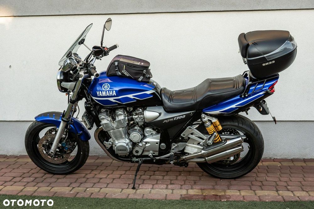 Yamaha XJR - 8