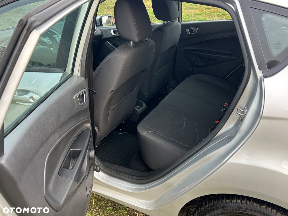 Ford Fiesta - 22