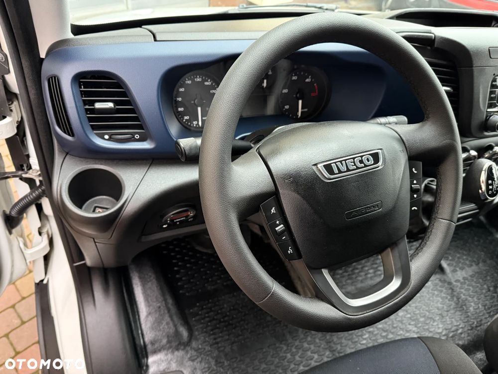 Iveco Daily Izoterma Winda - 16