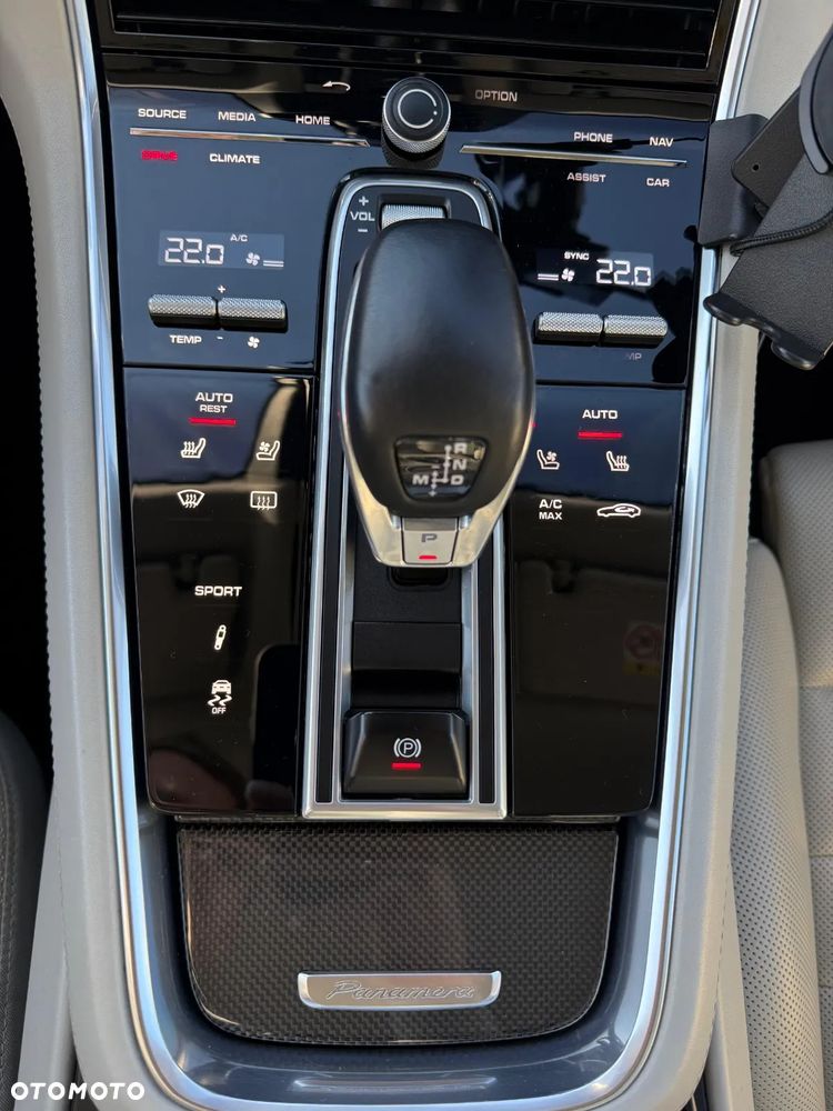 Porsche Panamera 4S - 21