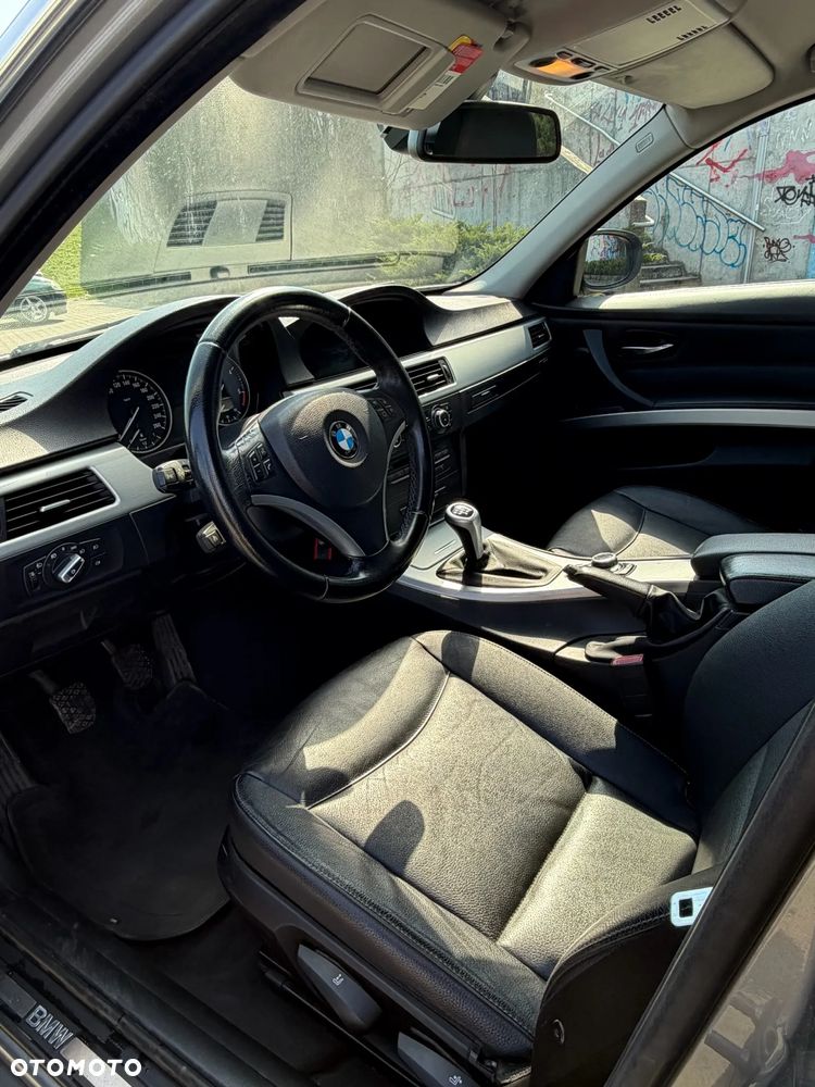 BMW Seria 3 320d DPF - 34