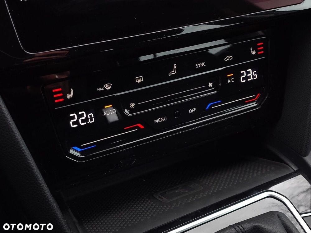 Volkswagen Passat Variant 2.0 TDI EVO Business DSG - 20