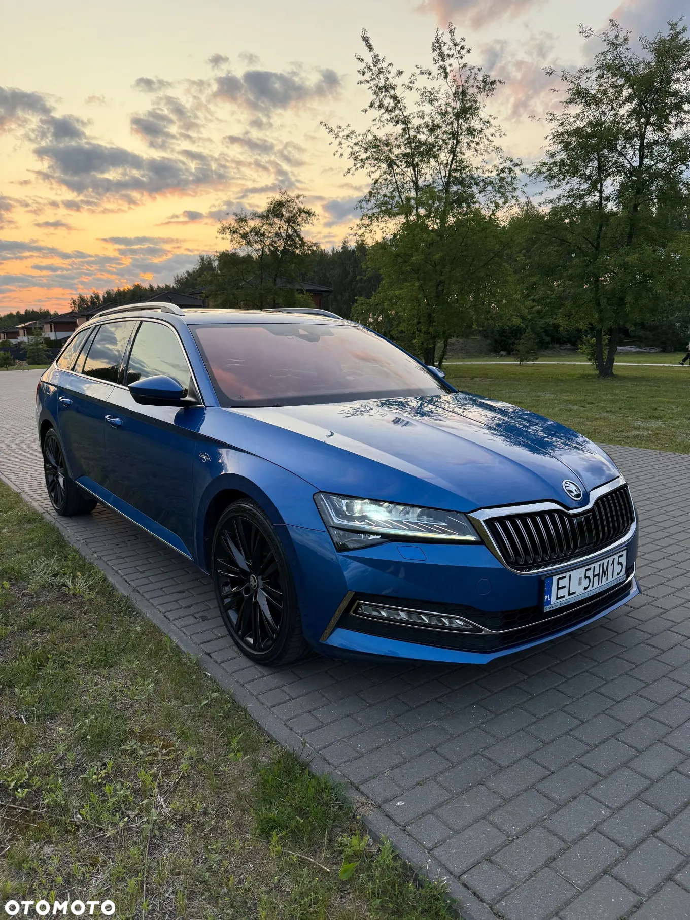 Skoda Superb 2.0 TDI SCR L&K DSG - 8