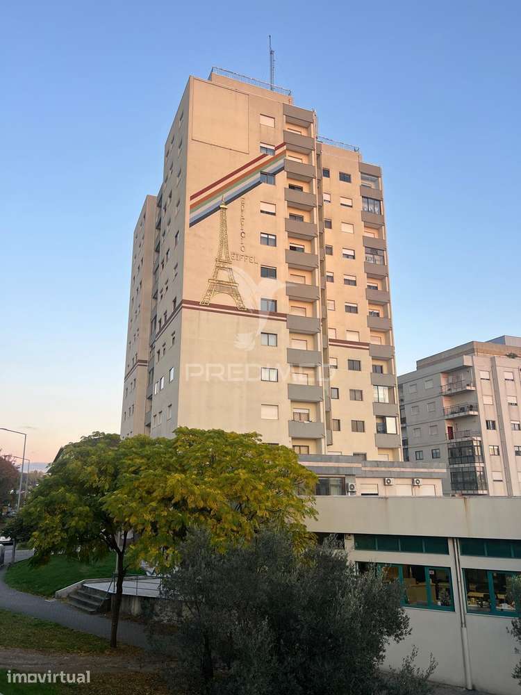 Espaço comercial à venda na Rua Professor Mota Leite para venda. - Grande imagem: 2/10
