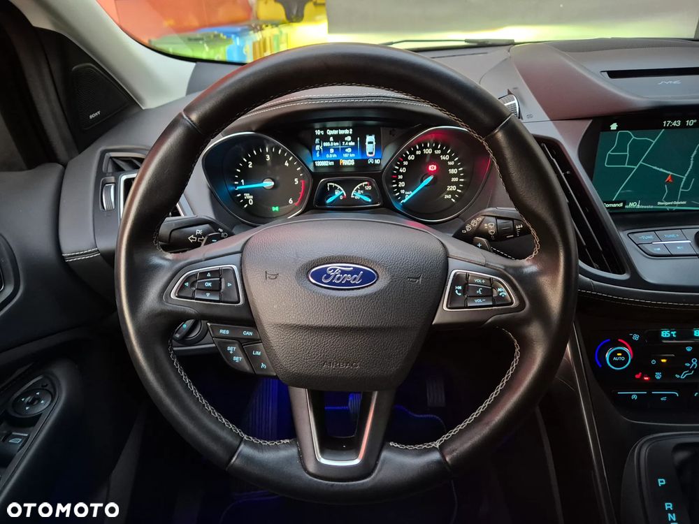 Ford Kuga 2.0 TDCi 4x4 Vignale - 27