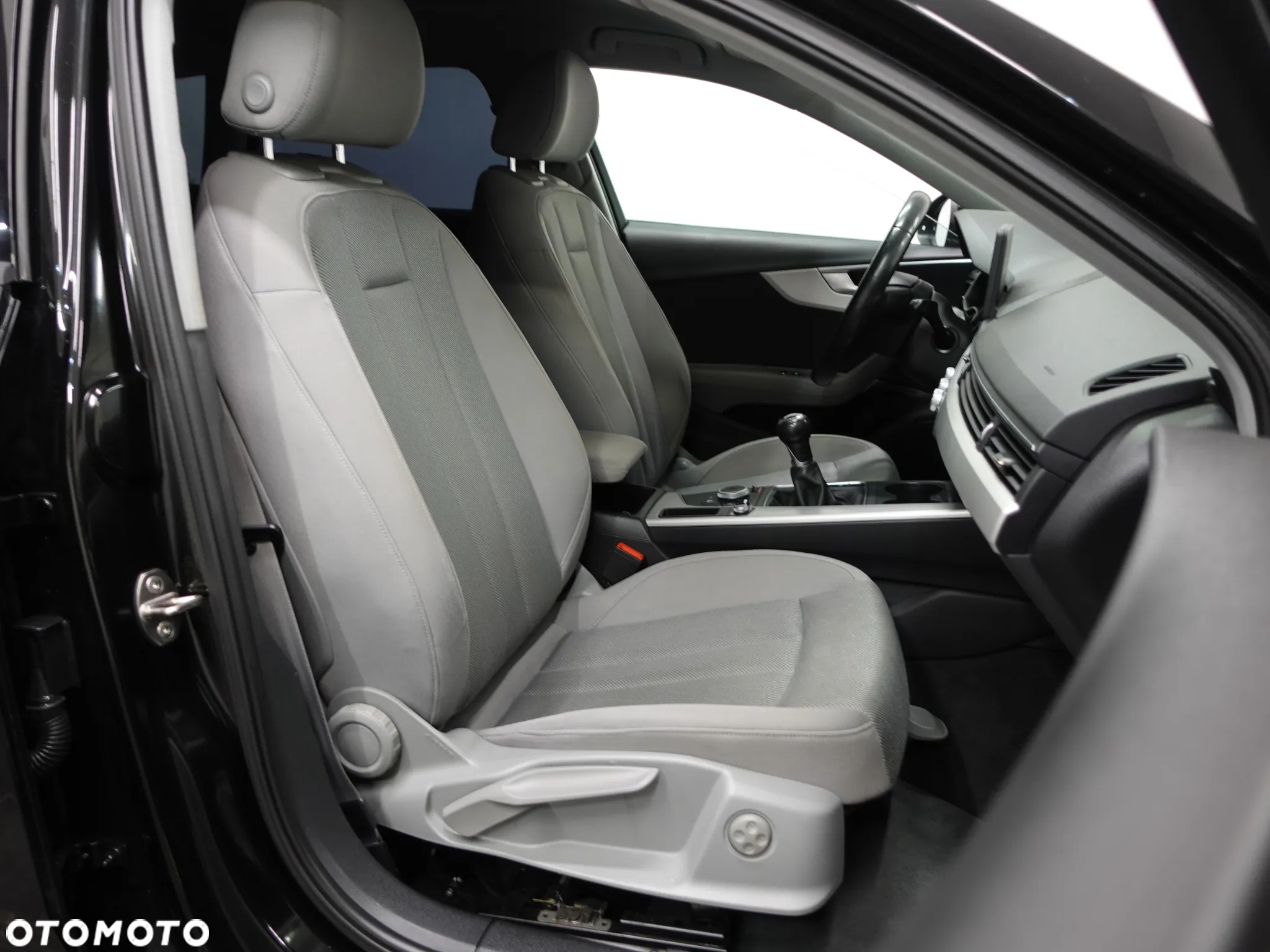 Audi A4 Avant 2.0 TDI - 29