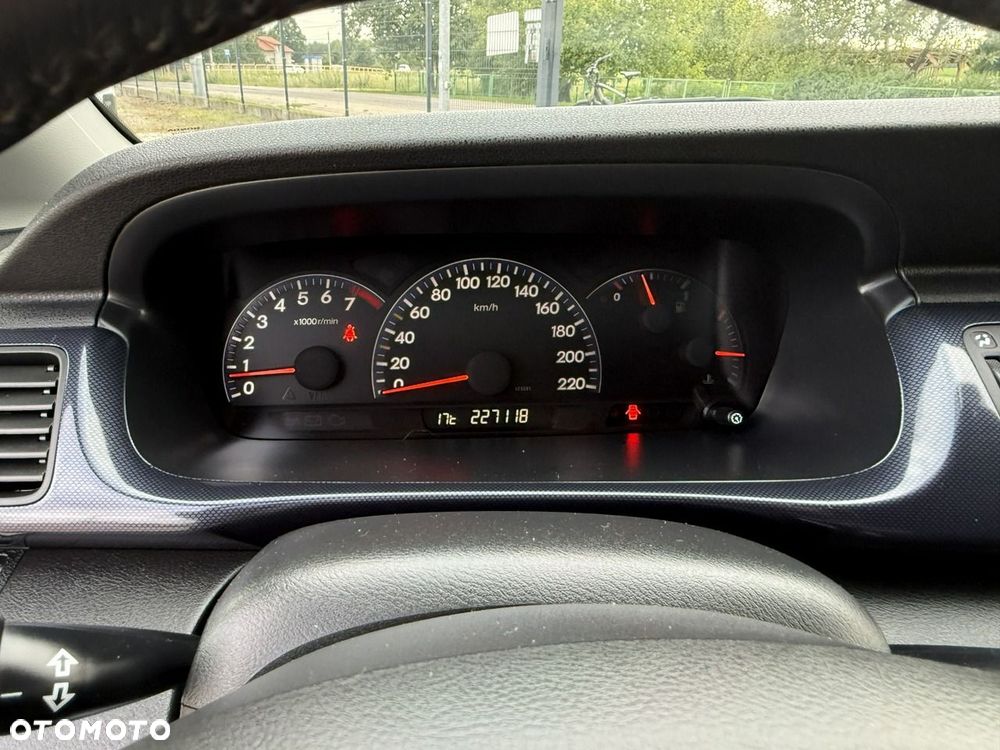 Honda FR-V - 21