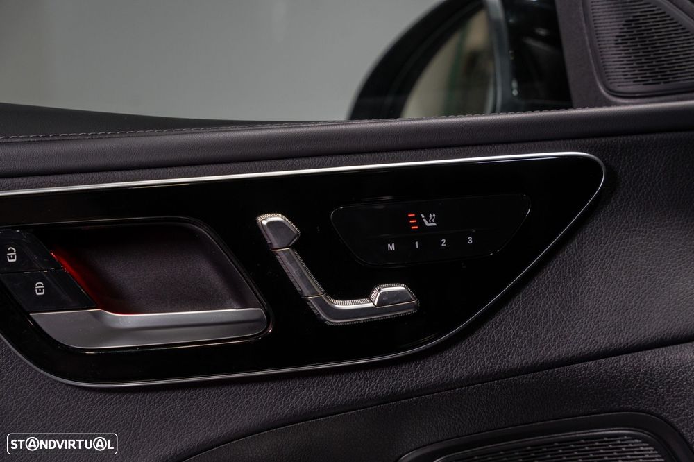 Mercedes-Benz C 300 e AMG Line - 42