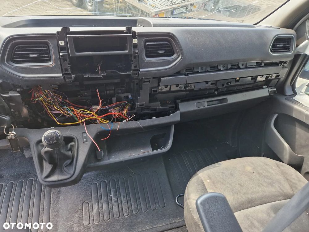 Renault Master - 13
