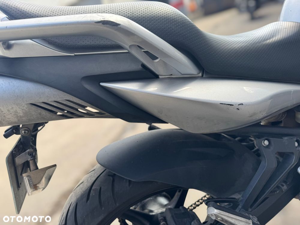 Yamaha FZ6 - 15