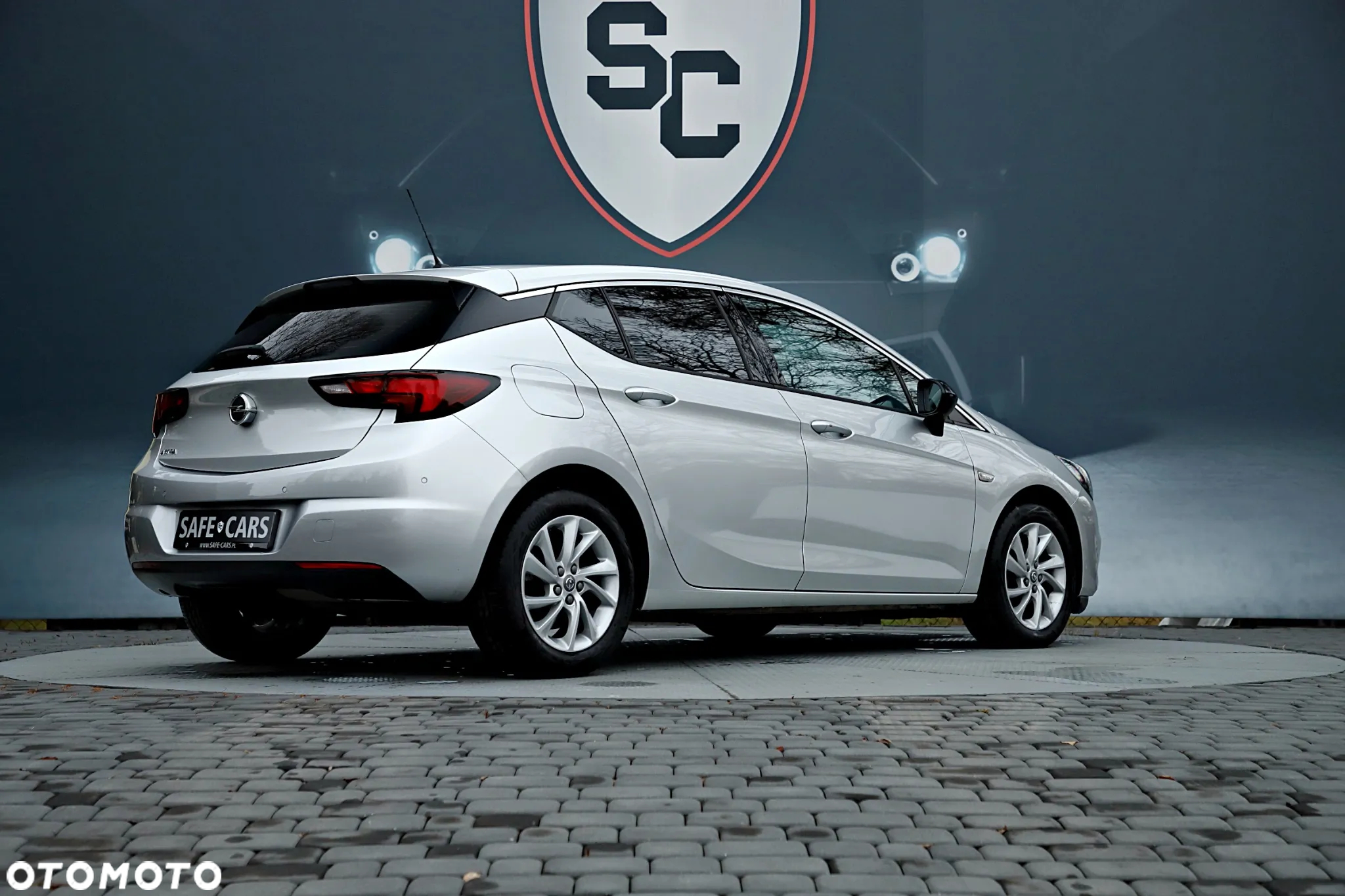 Opel Astra V 1.2 T Elegance S&S - 9