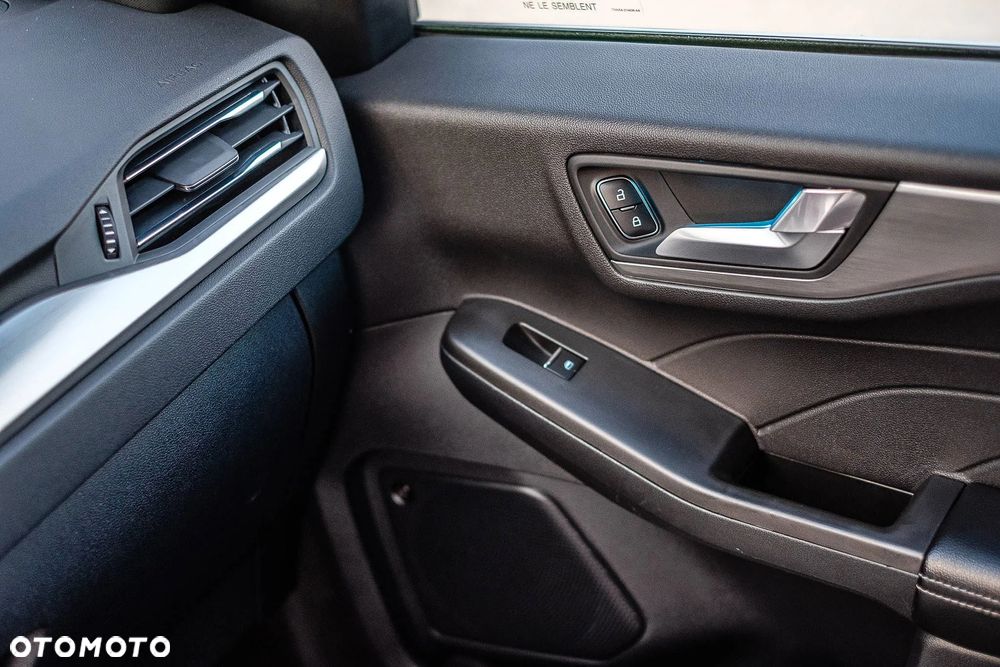 Ford Kuga - 25