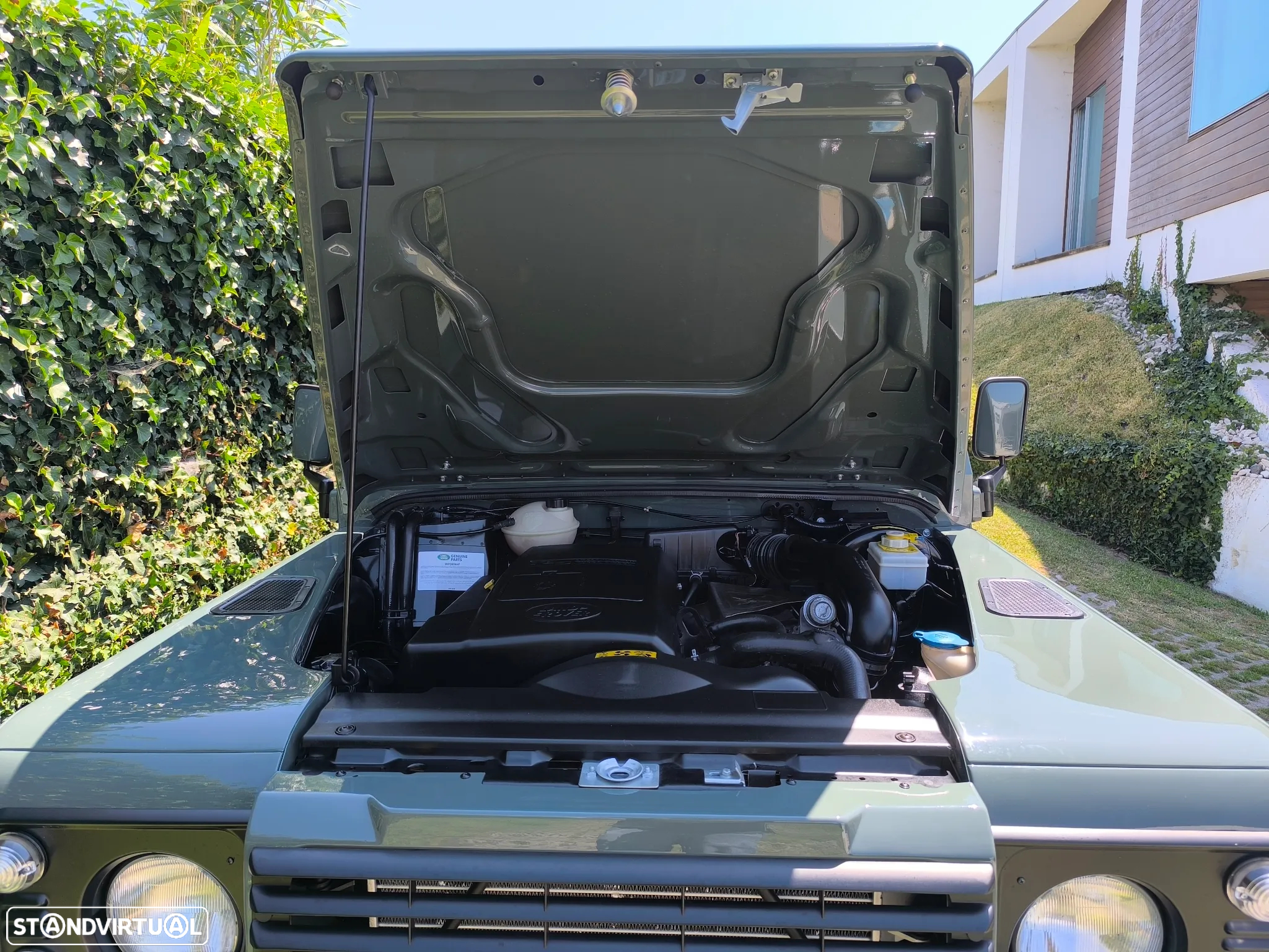 Land Rover Defender - 17