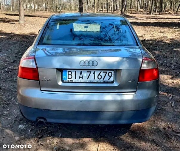 Audi A4 Limousine - 4