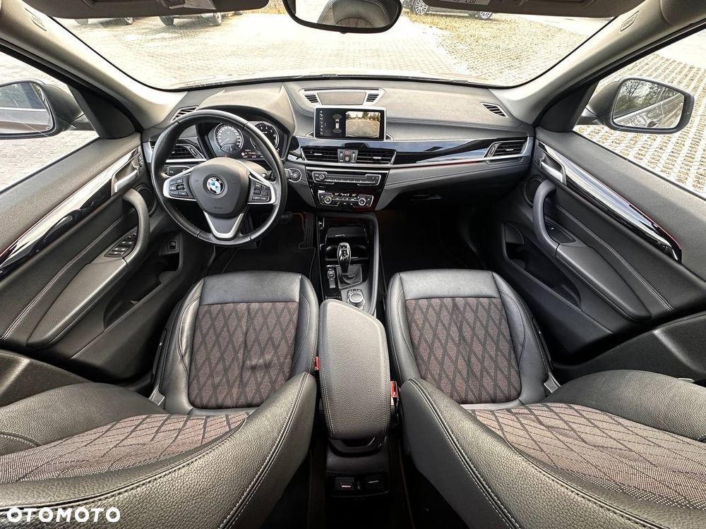 BMW X1 sDrive18i GPF xLine - 9