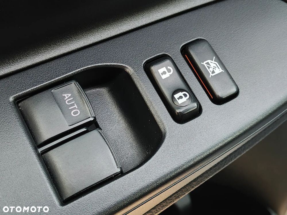 Toyota Yaris 1.33 VVT-i Edition - 26