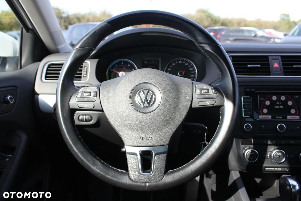 Volkswagen Jetta Hybrid - 18