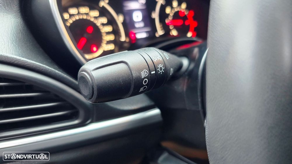 Fiat Tipo Station Wagon 1.3 M-Jet Lounge - 19