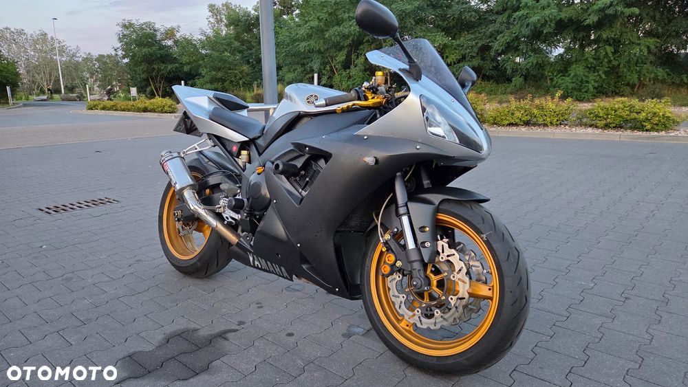 Yamaha R1
