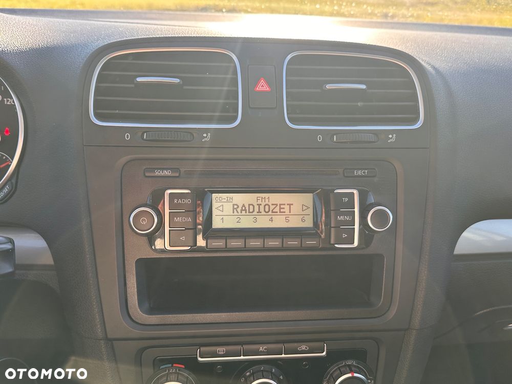Volkswagen Golf - 37