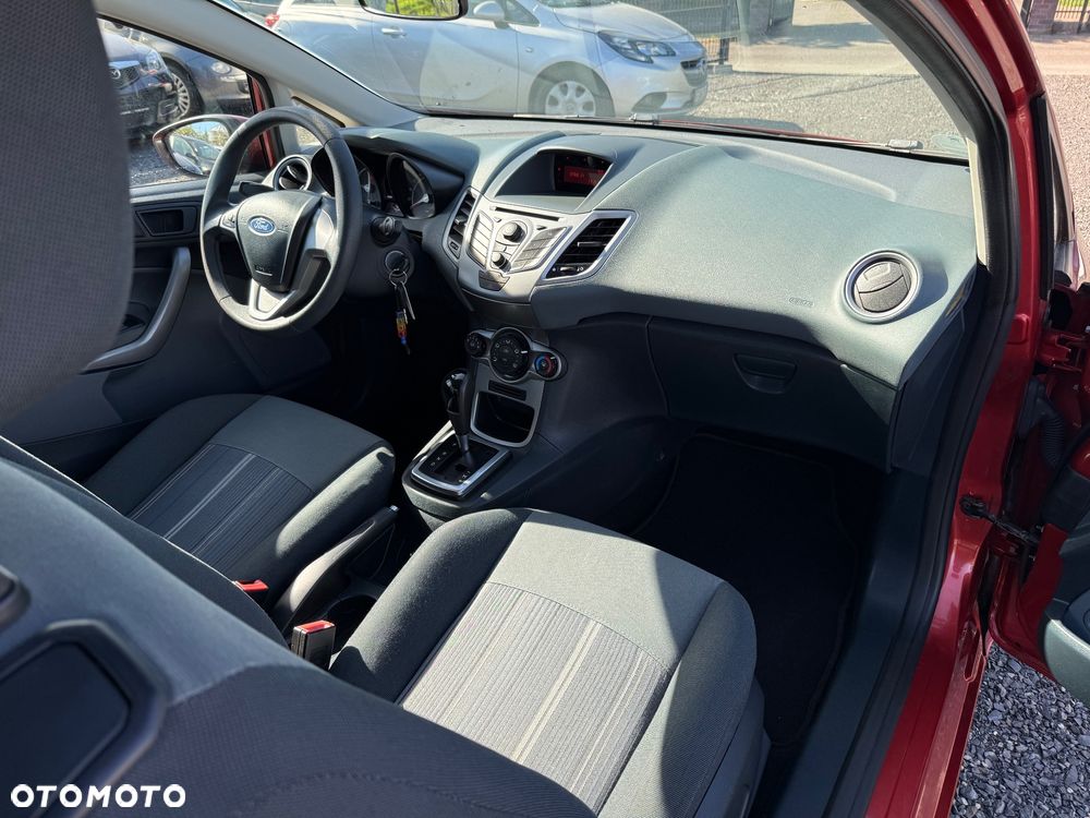 Ford Fiesta 1.4 Autom Ghia - 11