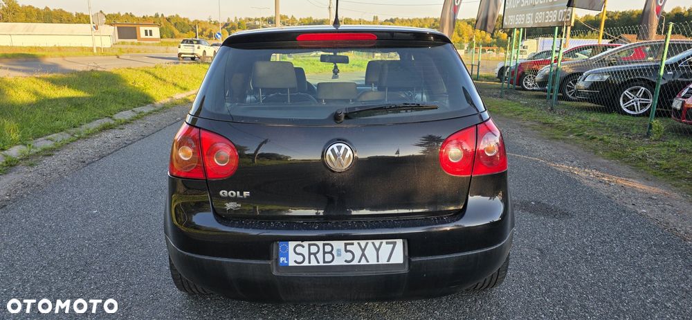 Volkswagen Golf - 5