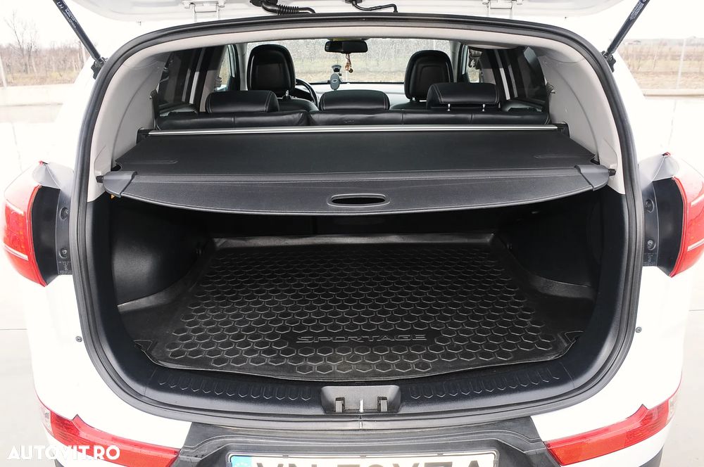 Kia Sportage 2.0 DSL HP 6AT 4x4 Style - 28