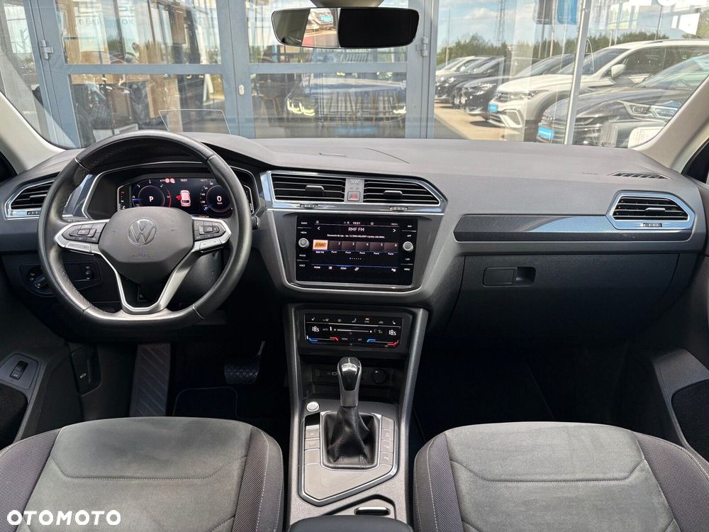 Volkswagen Tiguan - 10