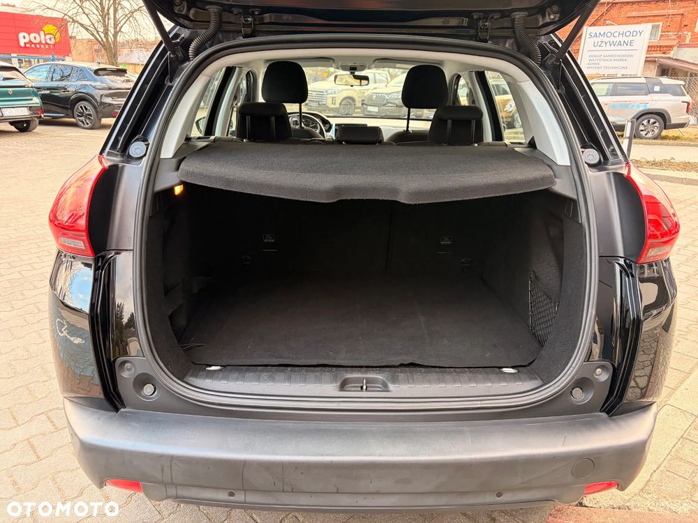 Peugeot 2008 1.2 Pure Tech Style S&S - 6