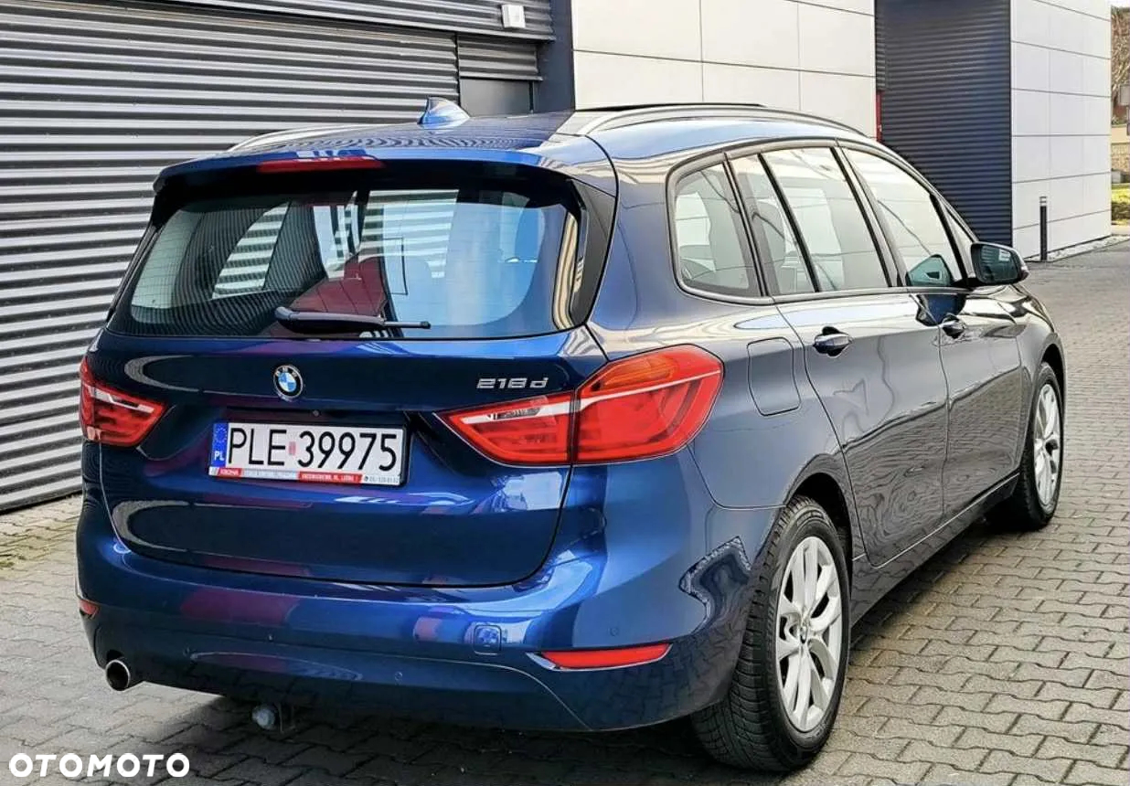 BMW Seria 2 218d - 14